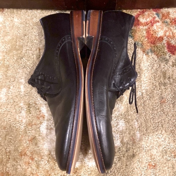Men’s Johnston and Murphy black leather dress shoe in great condition - Picture 5 of 13